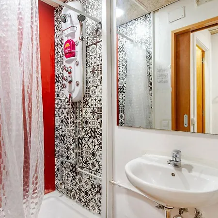 Apartament En Casa, Si Mascotas ,5 Plazas *